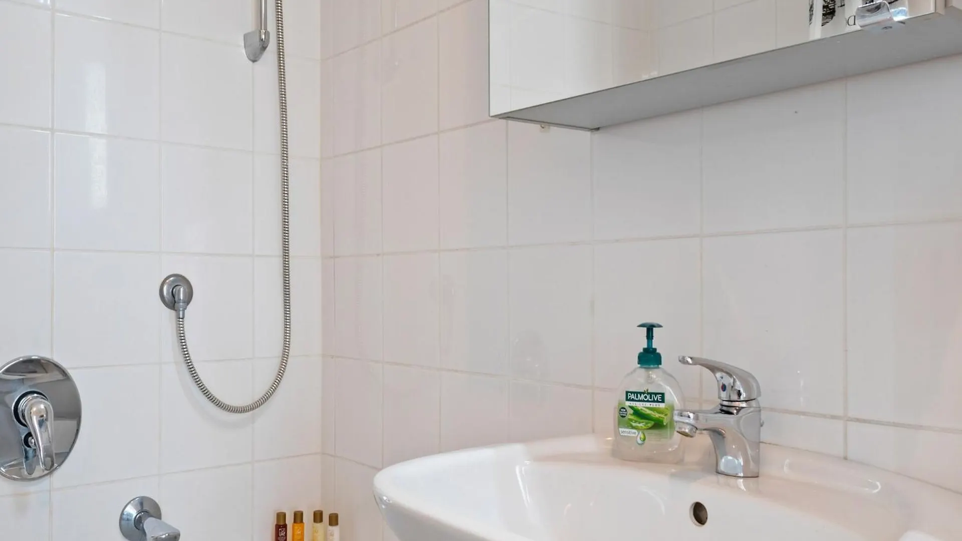 Apartment In Innsbruck Near Ambras Castle , Cleaning Included 0*,  النمسا