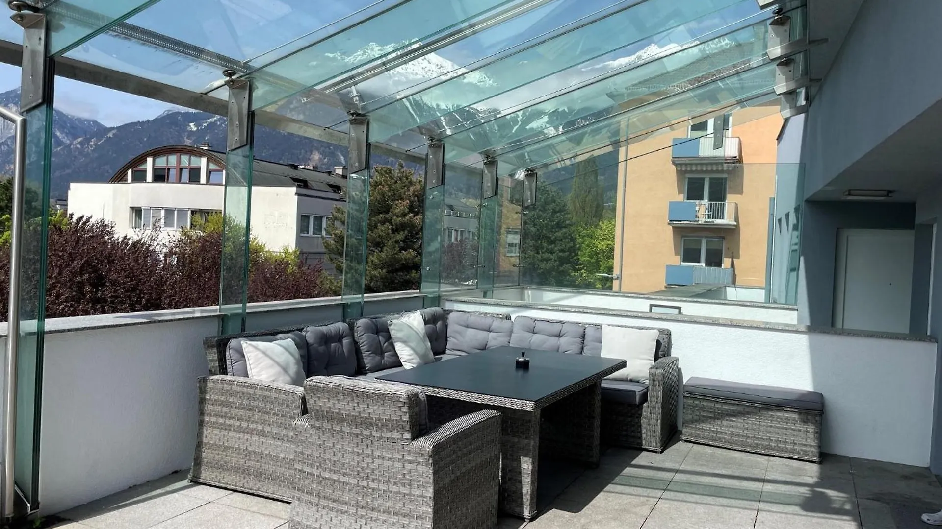Apartment In Innsbruck Near Ambras Castle , Cleaning Included النمسا