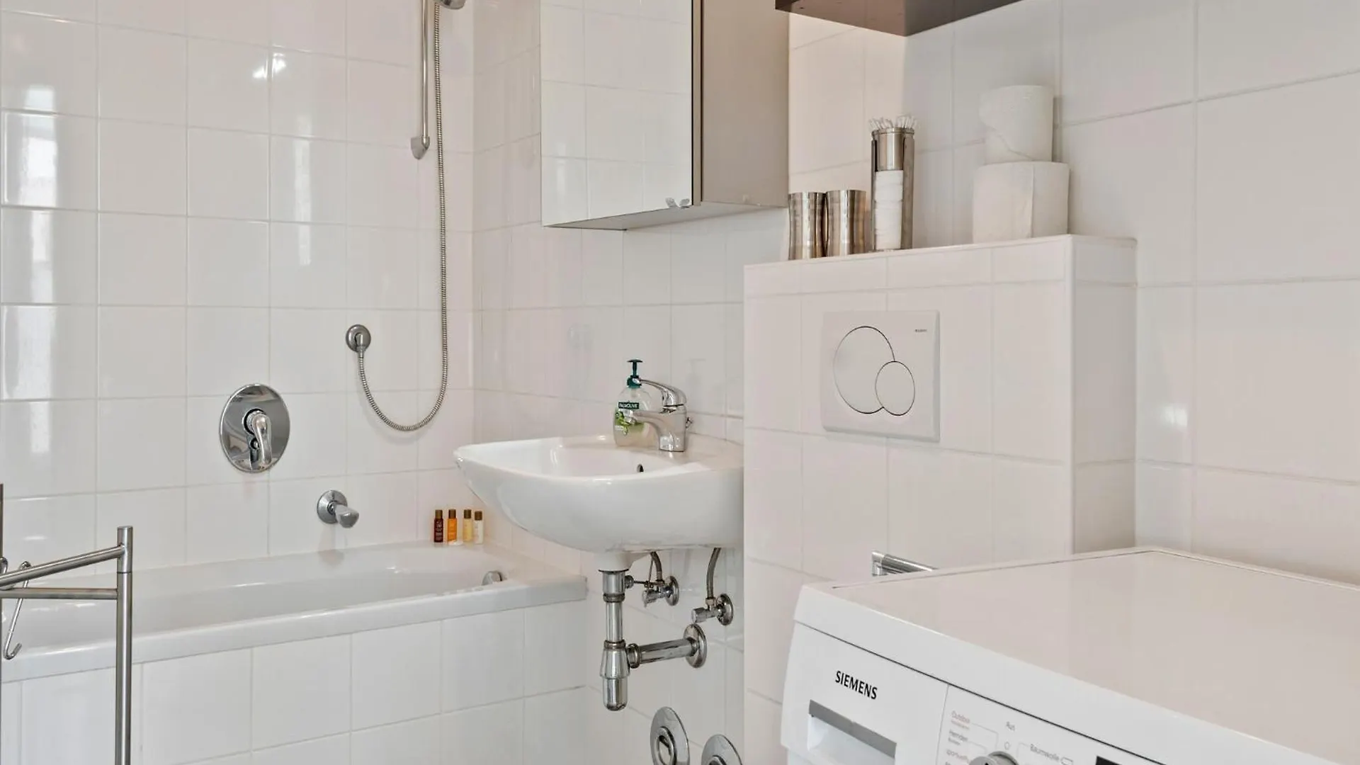 Apartment In Innsbruck Near Ambras Castle , Cleaning Included النمسا