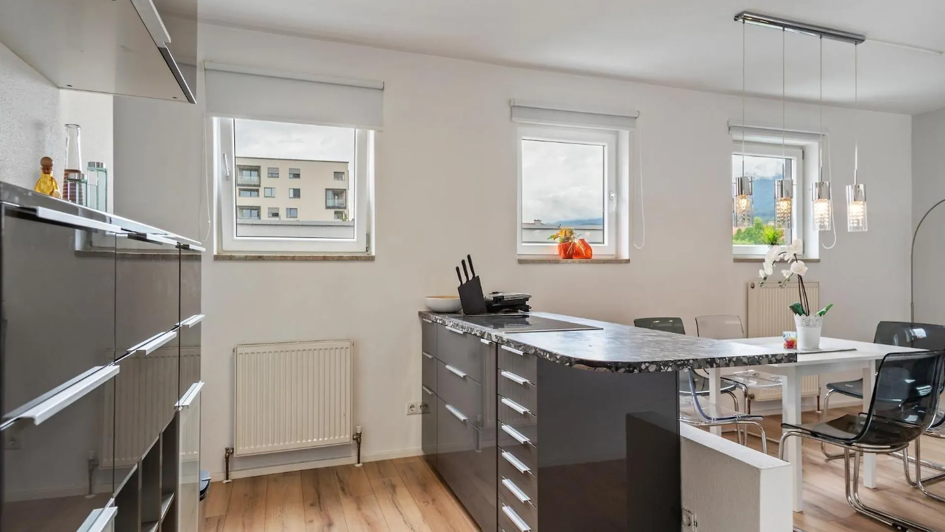 Apartment In Innsbruck Near Ambras Castle , Cleaning Included