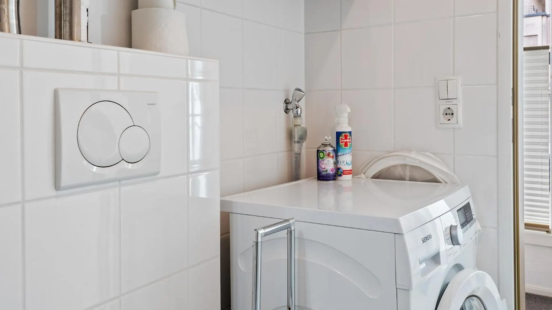 Apartment In Innsbruck Near Ambras Castle , Cleaning Included 0*,
